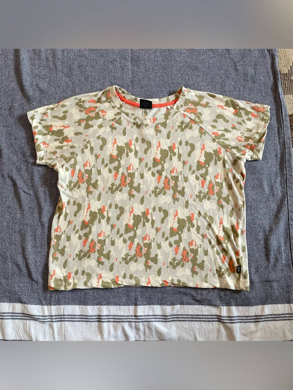 Finisterre sweater tee